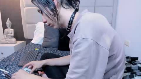 Keira Hecate online show from 12, 2, 2025