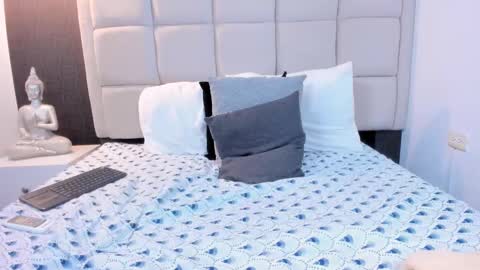 Keira Hecate online show from 12, 3, 2025