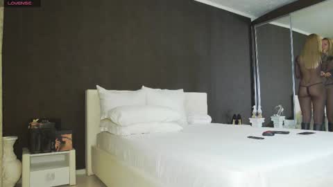 Helen online show from 23, 9, 2025