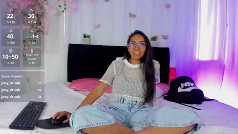 heidi_feuer online show from 25, 9, 2025