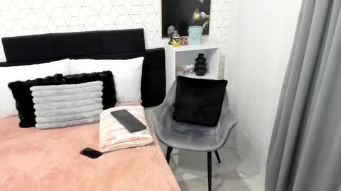 Snapshot of heidixcutie chatting on 17, 2, 2025 Heidi online show from 17, 2, 2025