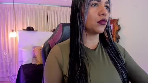 Snapshot of heidyblue chatting on 10, 10, 2025 online show from 10, 10, 2025