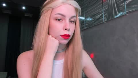 Snapshot of heileymeow chatting on 30, 12, 2024 Heiley online show from 30, 12, 2024