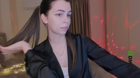 Snapshot of heileymeow chatting on 10, 3, 2025 Heiley online show from 10, 3, 2025