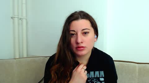 helen_adams_ online show from 2, 12, 2024