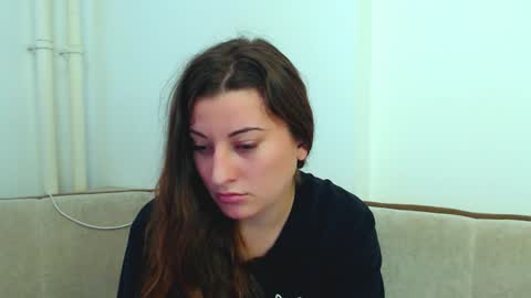 helen_adams_ online show from 6, 1, 2025