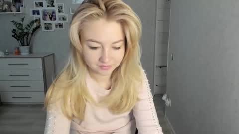 Helen sven online show from 8, 10, 2025