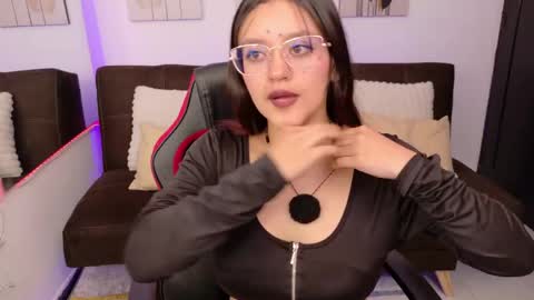 Snapshot of helen_diaz1 chatting on 19, 4, 2026 helen online show from 19, 4, 2026