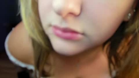 Snapshot of helen_elliot chatting on 27, 9, 2025 Helen Elliot online show from 27, 9, 2025