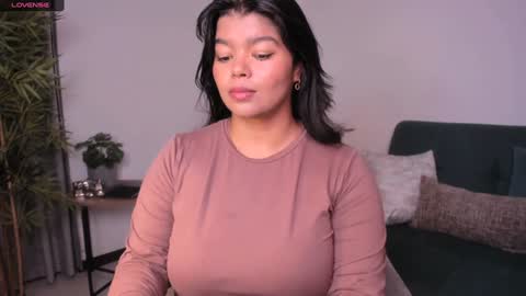 Snapshot of helen_miller chatting on 9, 12, 2024 helen_miller online show from 9, 12, 2024