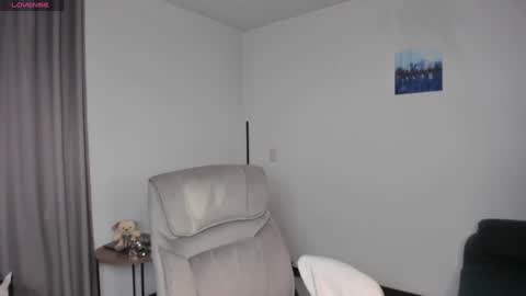 Snapshot of helen_miller chatting on 27, 1, 2025 helen_miller online show from 27, 1, 2025
