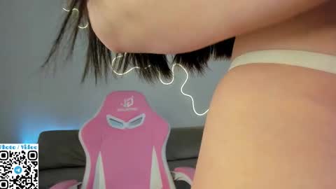 helen_spark online show from 17, 11, 2025