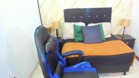 HELENA COPPER online show from 12, 4, 2026