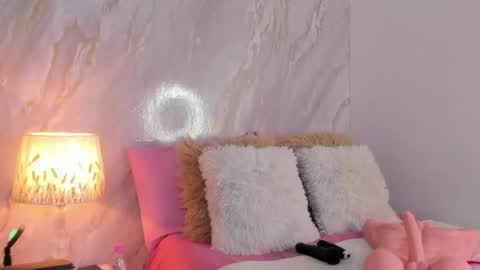 Helena Santos  online show from 18, 5, 2026
