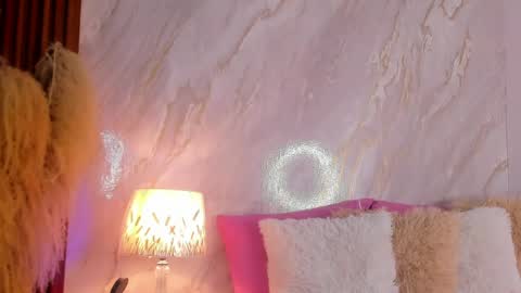 Helena Santos  online show from 21, 5, 2026