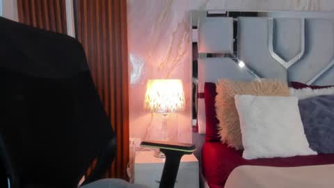 Helena Santos  online show from 10, 6, 2026