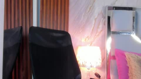Helena Santos  online show from 26, 6, 2026