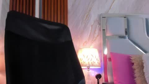 Helena Santos  online show from 28, 6, 2026