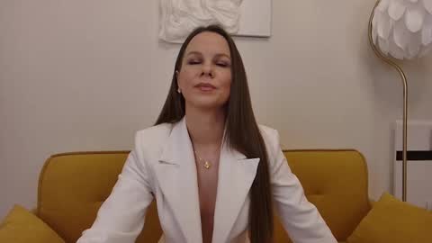 Helen online show from 25, 11, 2025