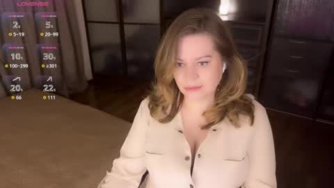 Snapshot of helenbonham chatting on 26, 4, 2026 Helena Bonham online show from 26, 4, 2026
