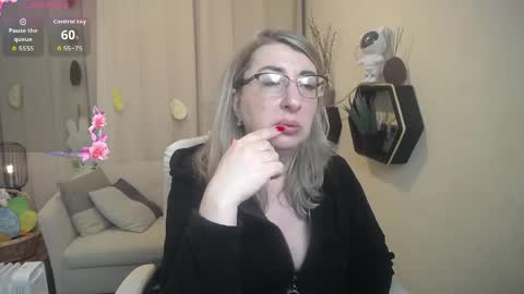 helenenigma online show from 6, 4, 2026