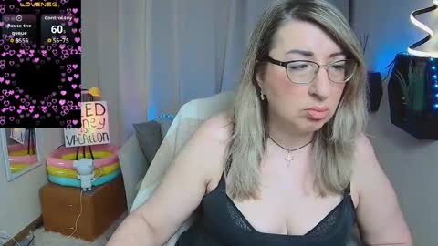 Snapshot of helenenigma chatting on 28, 5, 2026 helenenigma online show from 28, 5, 2026