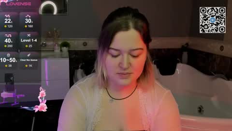 Snapshot of helenhartt chatting on 24, 11, 2025 helenhartt online show from 24, 11, 2025