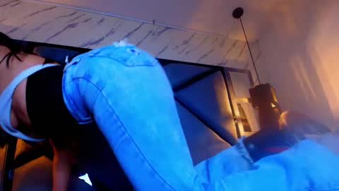    online show from 9, 10, 2025