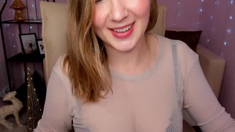 Snapshot of helens_lov chatting on 10, 12, 2024 Helen online show from 10, 12, 2024