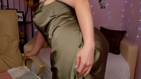 Snapshot of helens_lov chatting on 12, 1, 2025 Helen online show from 12, 1, 2025