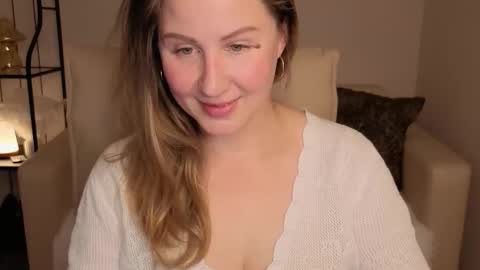 Snapshot of helens_lov chatting on 28, 9, 2025 Helen online show from 28, 9, 2025