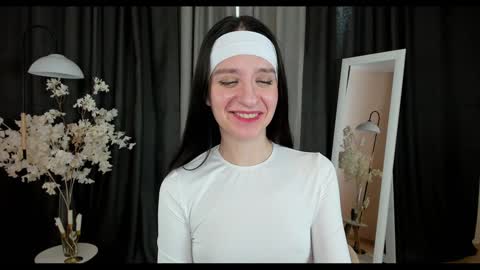 Snapshot of helentasty_ chatting on 2, 2, 2025 Helen online show from 2, 2, 2025