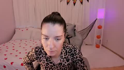 Helen online show from 30, 10, 2025