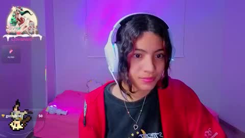 Helia Transfem and Amy online show from 4, 12, 2025