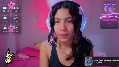 Helia Transfem and Amy online show from 18, 12, 2025