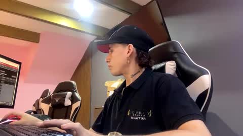 Snapshot of hell_boy66 chatting on 23, 1, 2025 Eros online show from 23, 1, 2025