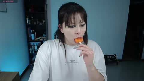 Snapshot of hell_dancer_ chatting on 23, 4, 2026 Lexa online show from 23, 4, 2026