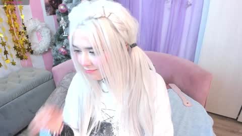 Laura online show from 5, 12, 2024