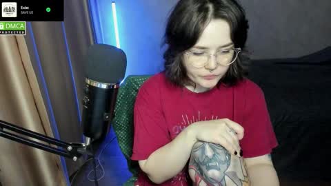 Red online show from 5, 12, 2025