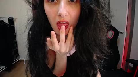 Snapshot of hella_helen chatting on 21, 5, 2026 Helen online show from 21, 5, 2026