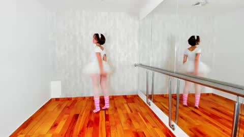 Snapshot of hellen_coy chatting on 12, 1, 2025 Julieta online show from 12, 1, 2025