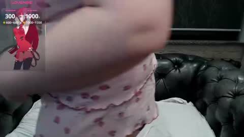 Snapshot of hellen_miller__ chatting on 29, 6, 2026 Hellen online show from 29, 6, 2026