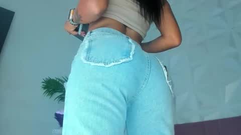 hellen     online show from 10, 1, 2026