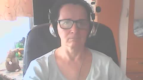 hellenmarie online show from 9, 3, 2026