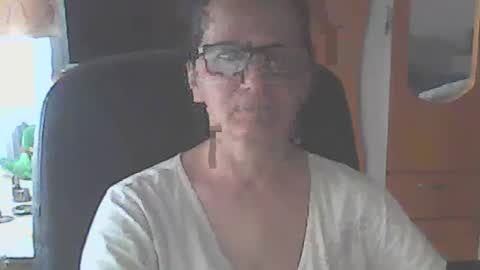 Snapshot of hellenmarie chatting on 17, 5, 2026 hellenmarie online show from 17, 5, 2026