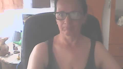 Snapshot of hellenmarie chatting on 13, 6, 2026 hellenmarie online show from 13, 6, 2026