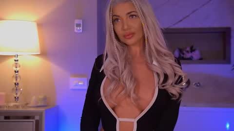 hellenroyy online show from 26, 10, 2025