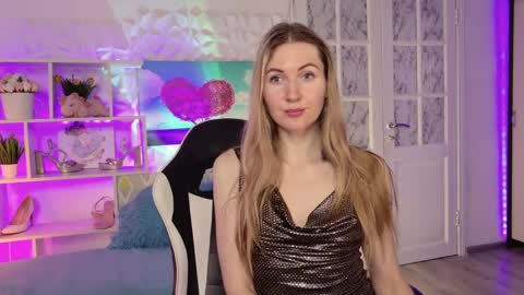 Alisia  Monday to Friday from 10 am to 4 pm GMT 2 online show from 7, 2, 2025
