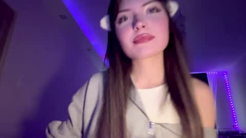 hellyluxury online show from 13, 5, 2026