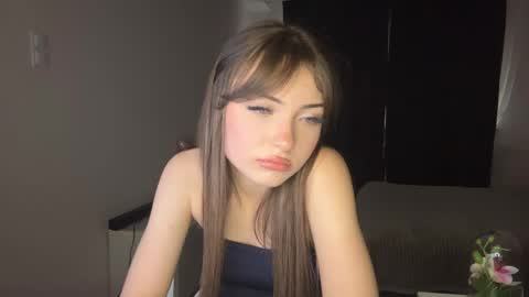 Snapshot of hellyluxury chatting on 2, 6, 2026 hellyluxury online show from 2, 6, 2026